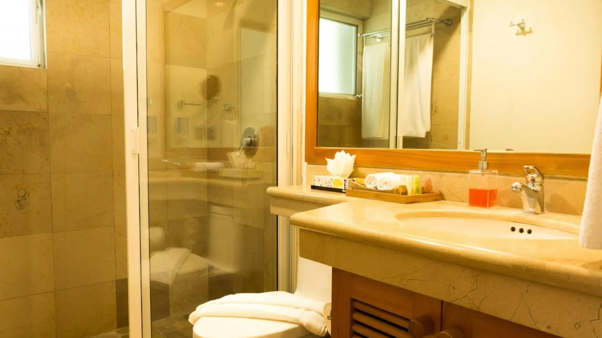 Costa Brava Apartments I Ocean Front Puerto Aventuras